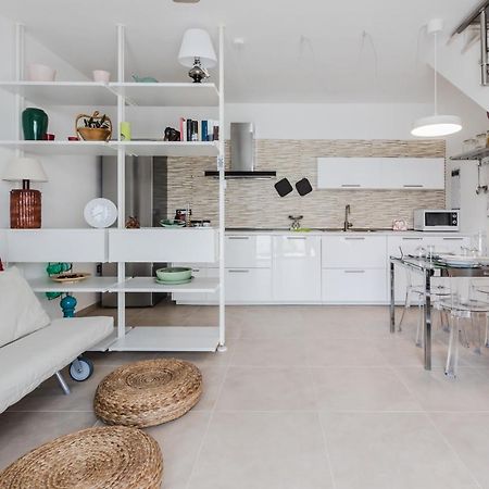 Pula Comfy Apartment W/ Private Parking מראה חיצוני תמונה