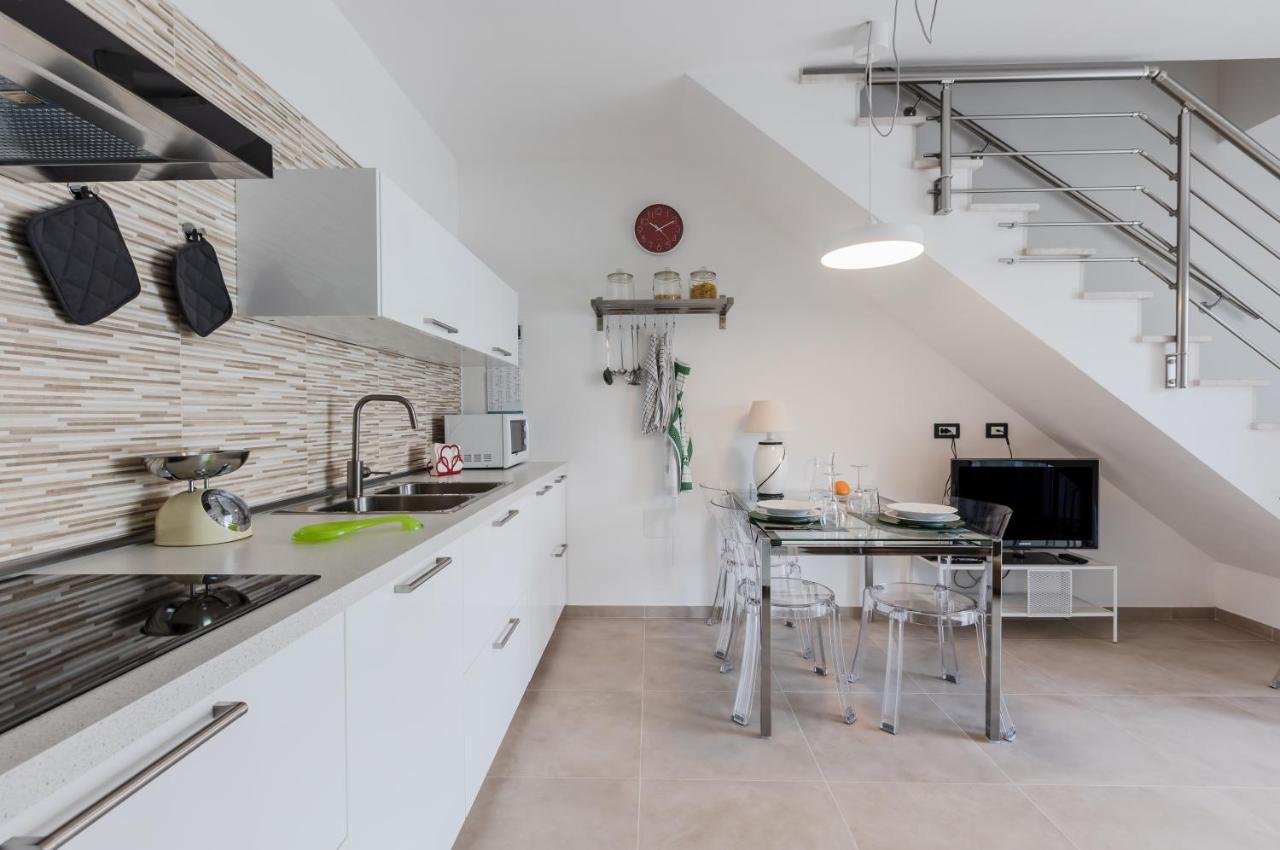 Pula Comfy Apartment W/ Private Parking מראה חיצוני תמונה